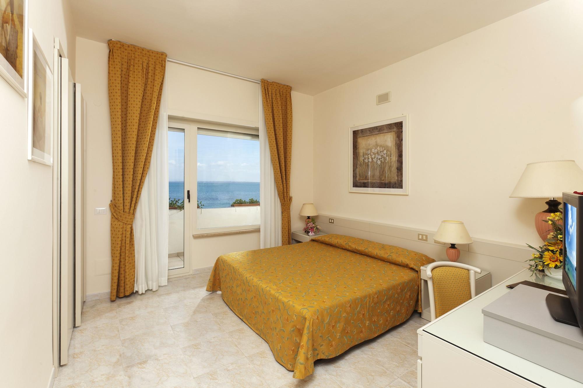 Hotel Baia D'argento 4*