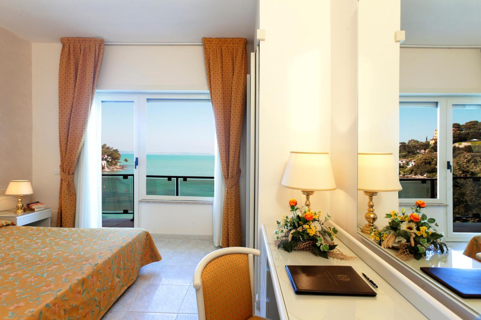 Hotel Baia D'argento 4*