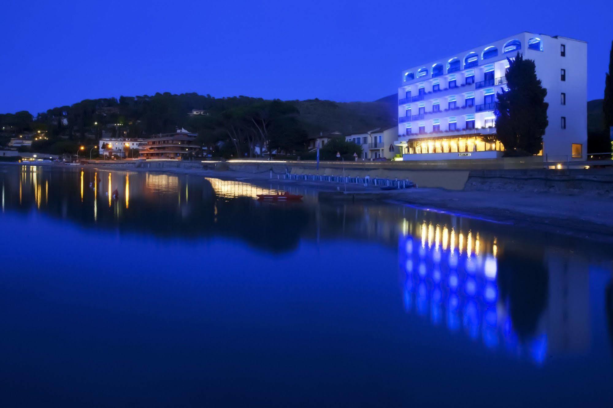 Hotel Baia D'argento 4*