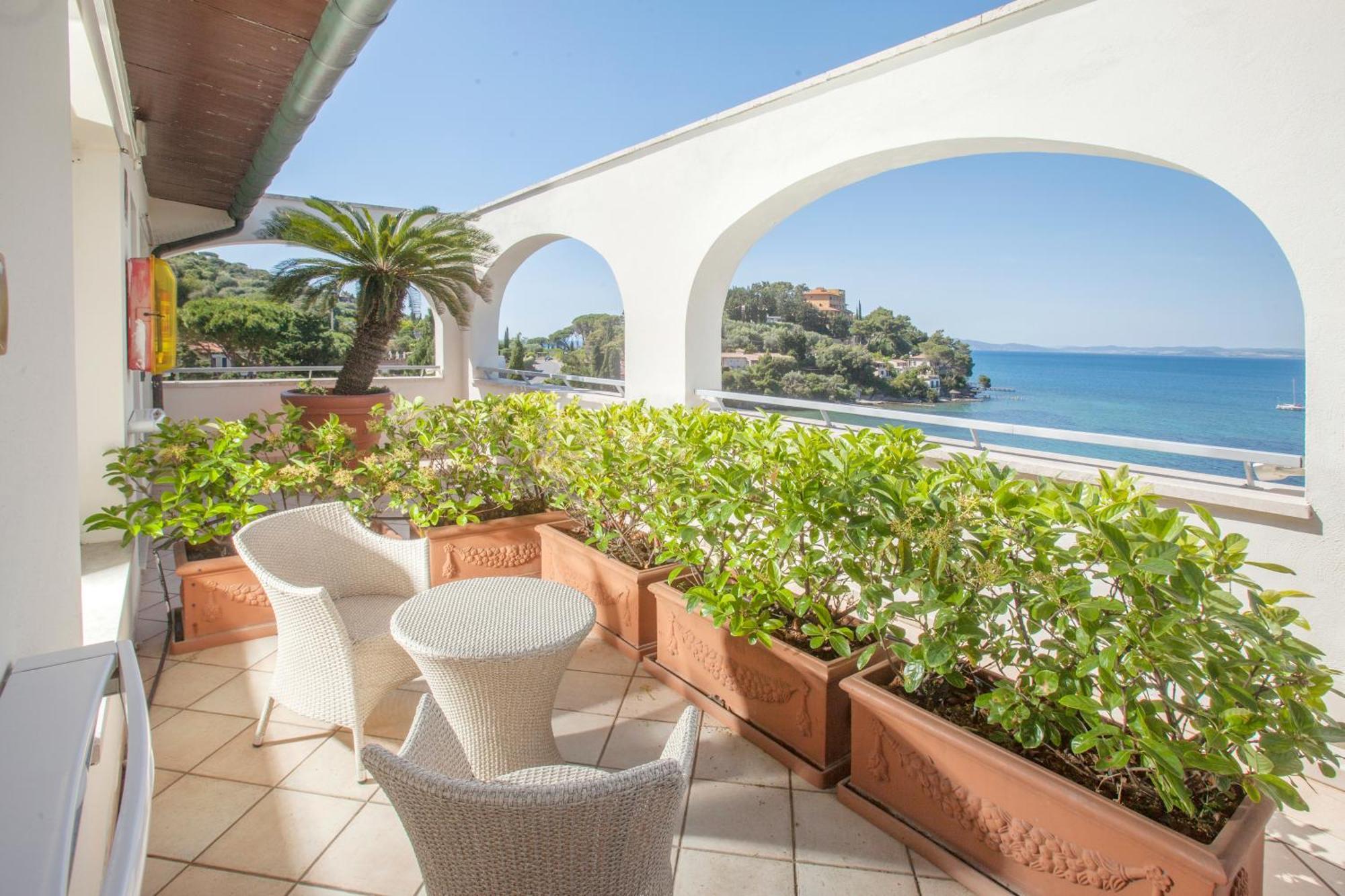 Hotel Baia D'argento 4*